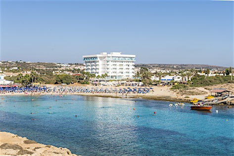 Tasia Maris Sands